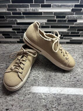 Birkenstock womens Bend Low Casual Canvas Sneakers in Beige size 8 narrow